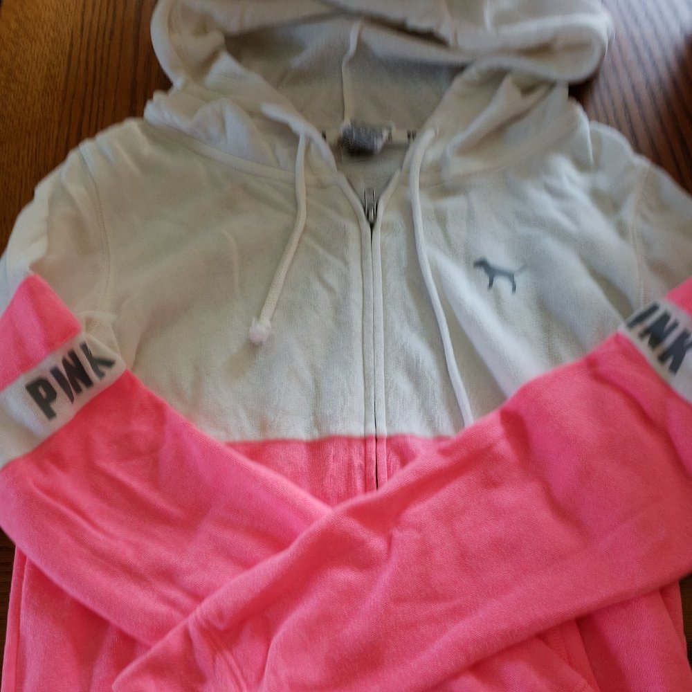 PINK Sweatshirt *BUY 1 GET 1 50% OFF*